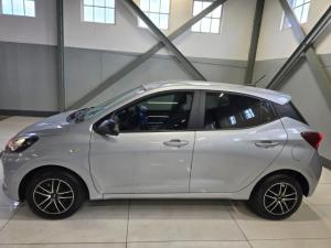 Hyundai Grand i10 1.0 Premium hatch - Image 13