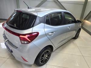 Hyundai Grand i10 1.0 Premium hatch - Image 15