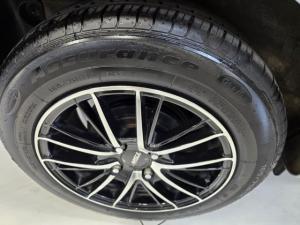 Hyundai Grand i10 1.0 Premium hatch - Image 30