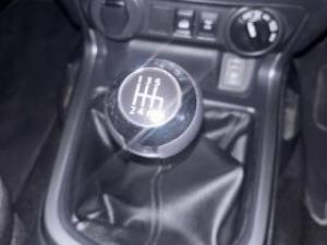 Nissan Navara 2.5DDTi double cab SE 4x4 - Image 13
