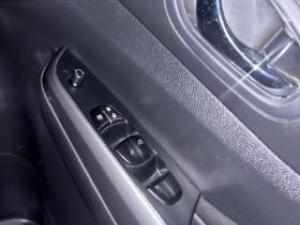 Nissan Navara 2.5DDTi double cab SE 4x4 - Image 17
