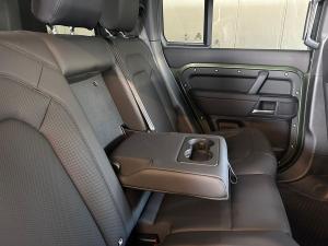 Land Rover Defender 110 D250 X-Dynamic SE - Image 10