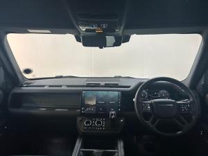 Land Rover Defender 110 D250 X-Dynamic SE - Image 25