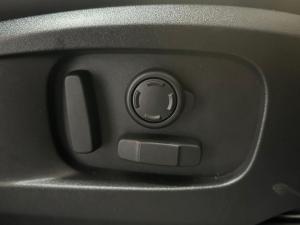 Land Rover Defender 110 D250 X-Dynamic SE - Image 30