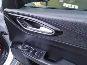 Alfa Romeo Giulia 2.0T - Image 16