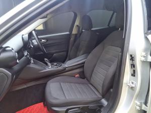 Alfa Romeo Giulia 2.0T - Image 21