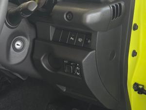 Suzuki Jimny 1.5 GLX AllGrip 5-door auto - Image 27