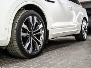 Volkswagen Touareg V6 TDI Executive R-Line - Image 10