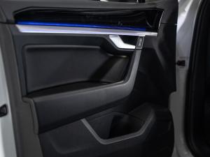 Volkswagen Touareg V6 TDI Executive R-Line - Image 32