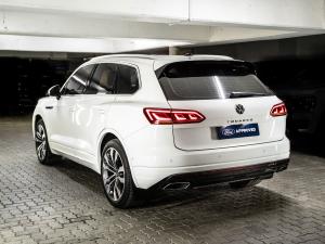 Volkswagen Touareg V6 TDI Executive R-Line - Image 3