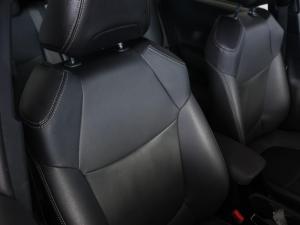 Toyota Corolla Cross 1.8 XR - Image 17