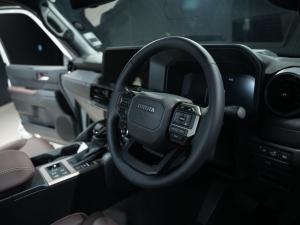 Toyota Land Cruiser Prado 2.8GD VX-R - Image 10
