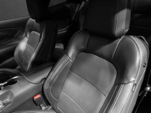 Ford Mustang 5.0 GT fastback - Image 11