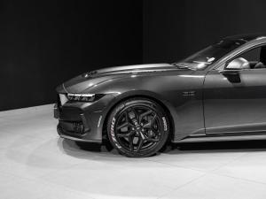 Ford Mustang 5.0 GT fastback - Image 6