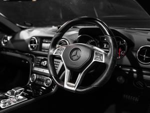 Mercedes-Benz SL SL63 - Image 14
