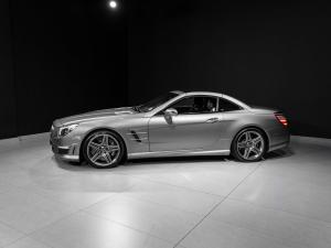 Mercedes-Benz SL SL63 - Image 20
