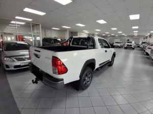 Toyota Hilux 2.4GD-6 Xtra cab Raider manual - Image 2