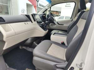 Toyota Quantum 2.8 LWB bus 11-seater GL - Image 7