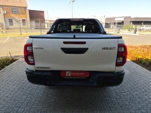 Toyota Hilux 2.8GD-6 double cab Raider auto - Image 5