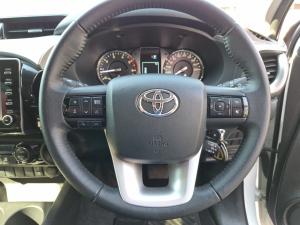 Toyota Hilux 2.8GD-6 double cab Raider auto - Image 8