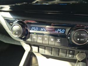 Toyota Hilux 2.8GD-6 double cab Raider auto - Image 15