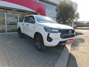 Toyota Hilux 2.8GD-6 double cab Raider auto - Image 1