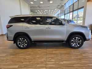 Toyota Fortuner 2.8GD-6 VX - Image 3