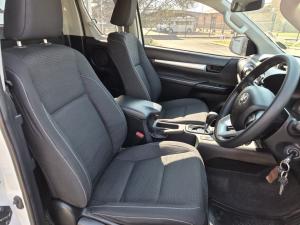 Toyota Hilux 2.4GD-6 Xtra cab Raider auto - Image 15
