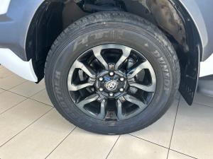 Toyota Hilux 2.8GD-6 double cab 4x4 Legend auto - Image 17