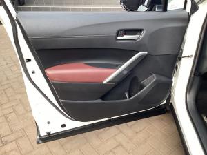 Toyota Corolla Cross 1.8 HEV XR - Image 25