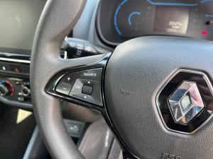 Renault Kwid 1.0 Climber 5-Door AMT - Image 9