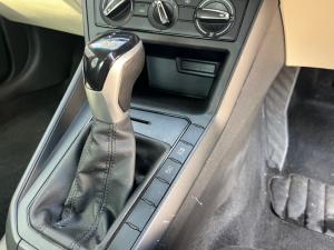 Volkswagen Polo 1.6 Tiptronic - Image 13