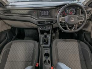 Volkswagen Polo sedan 1.6 manual - Image 5