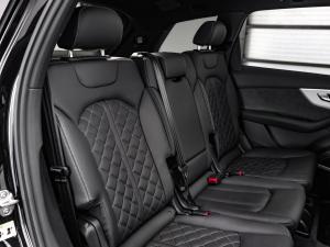 Audi Q7 55TFSI quattro Black Edition - Image 12