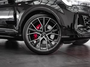 Audi Q7 55TFSI quattro Black Edition - Image 3