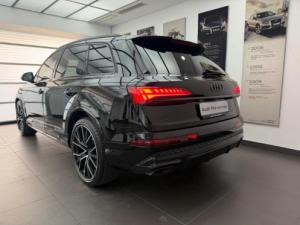 Audi Q7 55TFSI quattro Black Edition - Image 4
