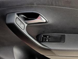 Volkswagen Polo Vivo hatch 1.4 Life - Image 17