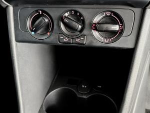 Volkswagen Polo Vivo hatch 1.4 Life - Image 23