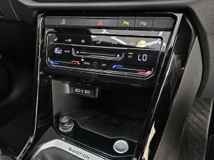 Volkswagen T-Roc 2.0TSI 4Motion R-Line - Image 25