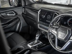 Isuzu D-Max 3.0TD double cab V-Cross - Image 19