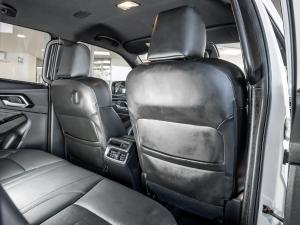 Isuzu D-Max 3.0TD double cab V-Cross - Image 29