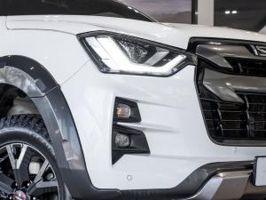 Isuzu D-Max 3.0TD double cab V-Cross - Image 3