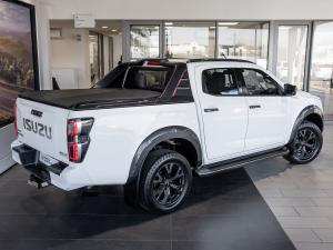 Isuzu D-Max 3.0TD double cab V-Cross - Image 7
