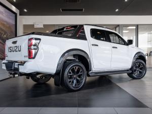 Isuzu D-Max 3.0TD double cab V-Cross - Image 8