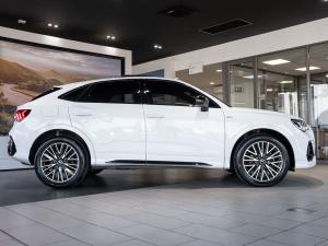 Audi Q3 Sportback 35TDI Black Edition - Image 15