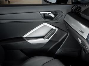 Audi Q3 Sportback 35TDI Black Edition - Image 21
