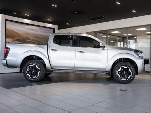 Nissan Navara 2.5DDTi double cab LE Plus 4x4 - Image 15
