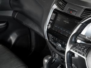 Nissan Navara 2.5DDTi double cab LE Plus 4x4 - Image 19