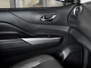 Nissan Navara 2.5DDTi double cab LE Plus 4x4 - Image 21
