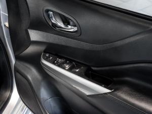 Nissan Navara 2.5DDTi double cab LE Plus 4x4 - Image 23